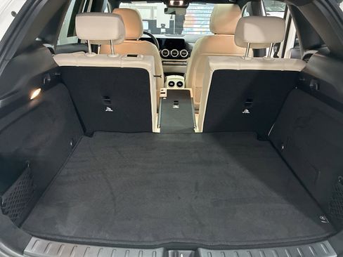 Used 2025 Mercedes-Benz GLA 250 4MATIC image 26