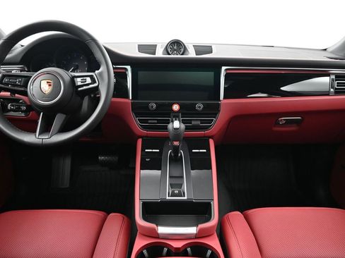 New 2026 Porsche Macan image 9