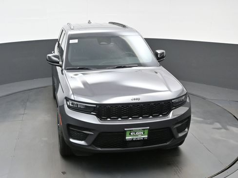 New 2025 Jeep Grand Cherokee Altitude AWD/4WD image 25