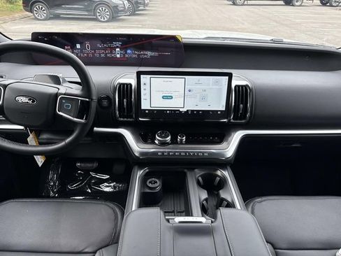 New 2026 Ford Expedition Max Platinum AWD/4WD image 16