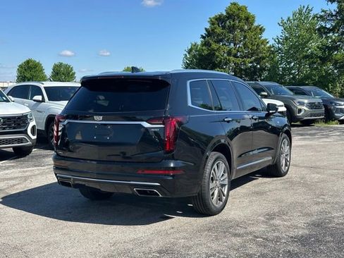 Used 2021 Cadillac XT6 Premium Luxury w/ LPO, Floor Liner Package AWD/4WD image 7