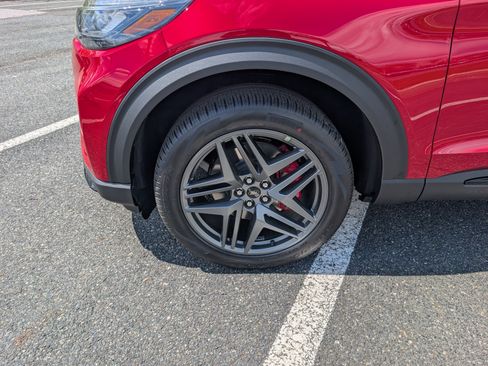 New 2026 Ford Explorer ST-Line image 5