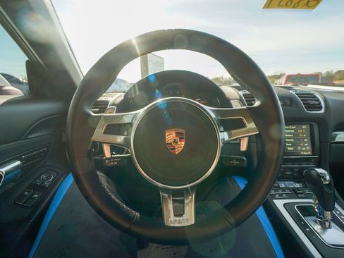 Used 2016 Porsche Boxster image 18