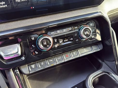 Used 2025 GMC Sierra 3500 AT4 w/ AT4 Premium Plus Package image 32