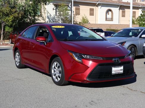 Used 2024 Toyota Corolla LE image 2