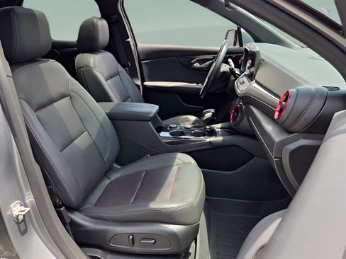 Certified 2023 Chevrolet Blazer RS w/ Enhanced Convenience Package AWD/4WD image 17