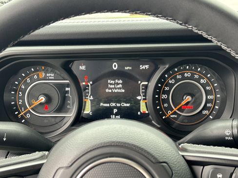 New 2025 Jeep Gladiator Sport image 28