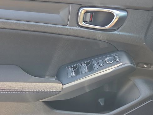 Certified 2025 Honda Civic Sport image 17