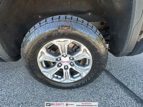 Used 2022 GMC Sierra 1500 SLT w/ X31 Off-Road Package image 18