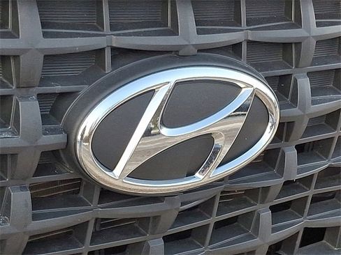 Used 2022 Hyundai Venue SE image 29