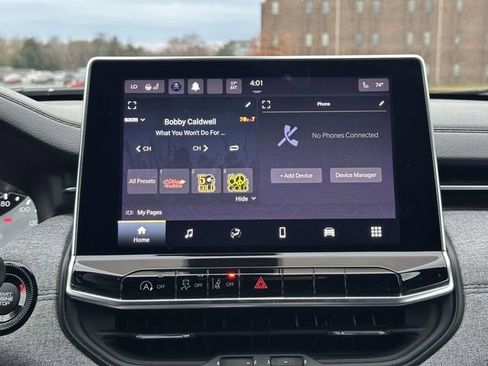 Used 2023 Jeep Compass Latitude w/ Sun and Sound Group image 15