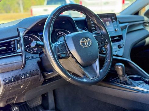 Used 2023 Toyota Camry SE FWD image 15