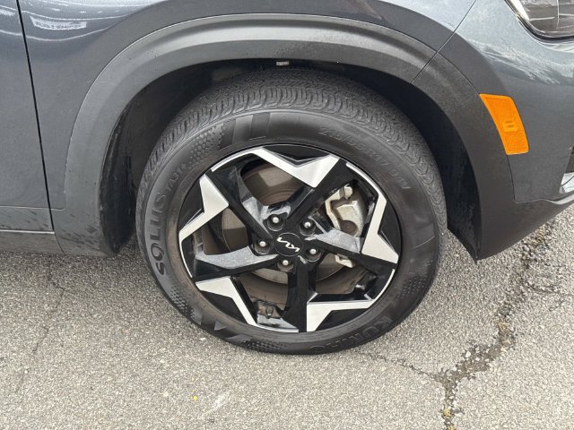 Used 2025 Kia Seltos S AWD/4WD image 7