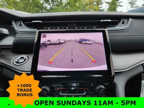 New 2025 Jeep Grand Cherokee Limited w/ Black Appearance Package image 21