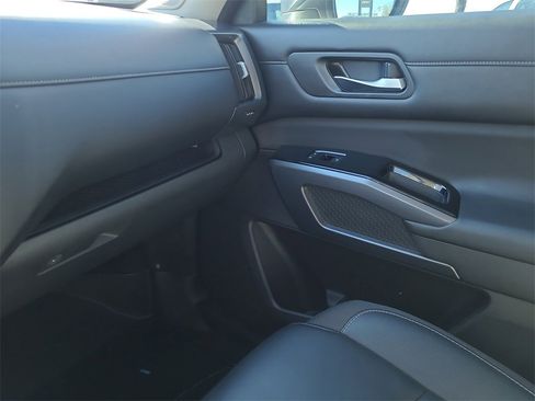 Certified 2023 Nissan Pathfinder SL w/ SL Premium Package image 24