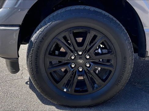 Used 2025 Ford F150 Platinum w/ FX4 Off-Road Package AWD/4WD image 8
