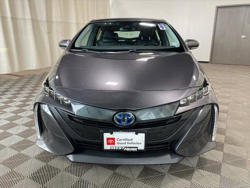 Certified 2022 Toyota Prius Prime XLE image 4