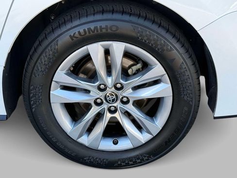 Used 2022 Toyota Sienna Limited AWD/4WD image 13