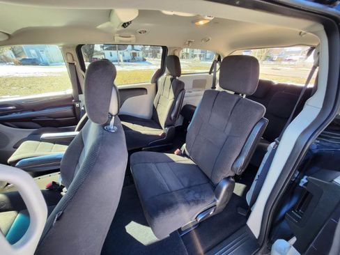 Used 2013 Dodge Grand Caravan SE image 18