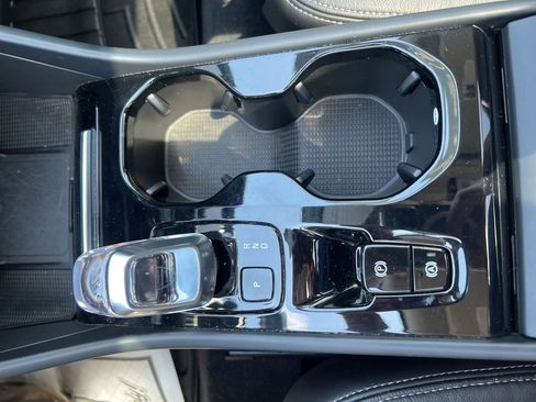 Certified 2023 Volvo XC40 B5 Plus w/ Protection Package Premier image 25