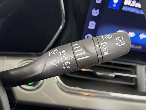 Used 2025 Chevrolet Trax LT w/ Driver Confidence Package image 24