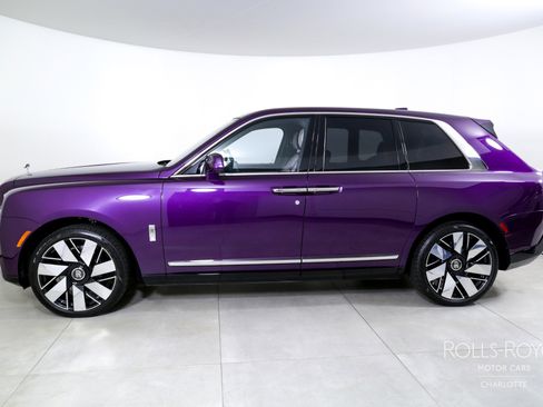 Used 2025 Rolls-Royce Cullinan image 3