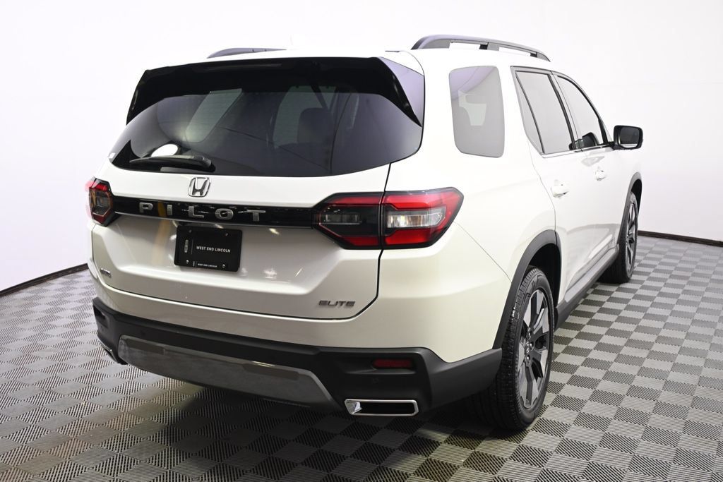 Used 2026 Honda Pilot Elite image 6