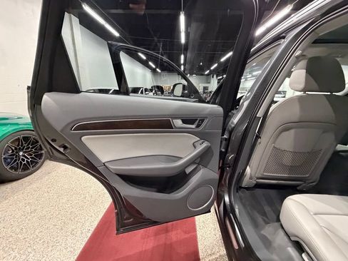 Used 2015 Audi Q5 2.0T Premium Plus w/ Technology Package AWD/4WD image 19