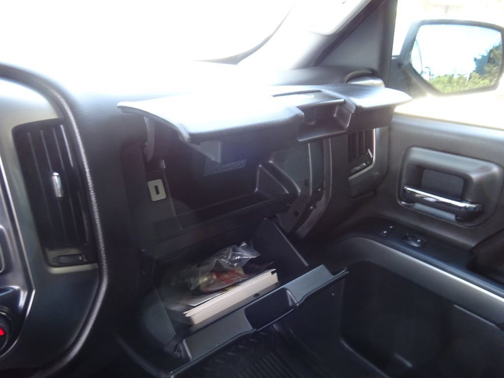Used 2018 Chevrolet Silverado 1500 LT w/ All Star Edition RWD image 30