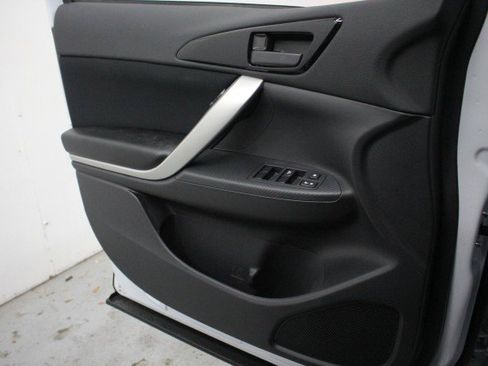 New 2026 Mitsubishi Eclipse Cross ES image 15