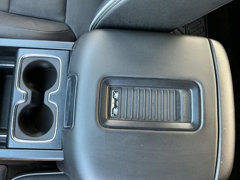 Used 2017 Chevrolet Silverado 1500 High Country AWD/4WD image 11