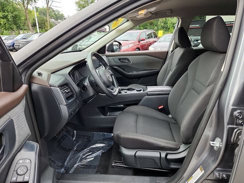 Used 2023 Nissan Rogue S AWD/4WD image 15