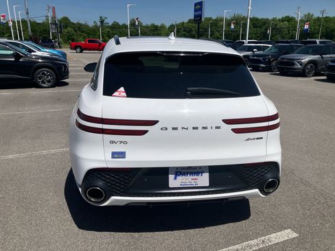 Used 2022 Genesis GV70 3.5T Sport w/ Sport Prestige Package AWD/4WD image 6