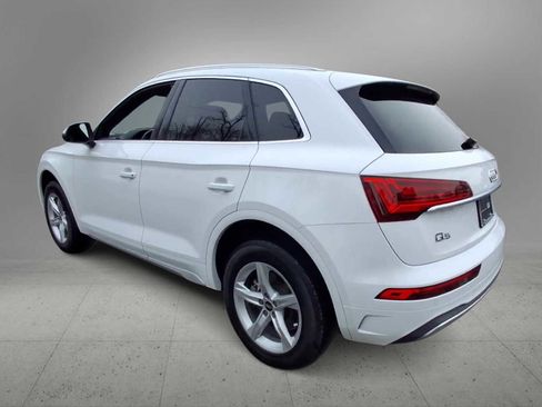Used 2023 Audi Q5 2.0T Premium w/ Convenience Package image 6
