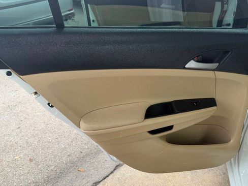 Used 2012 Honda Accord LX image 17