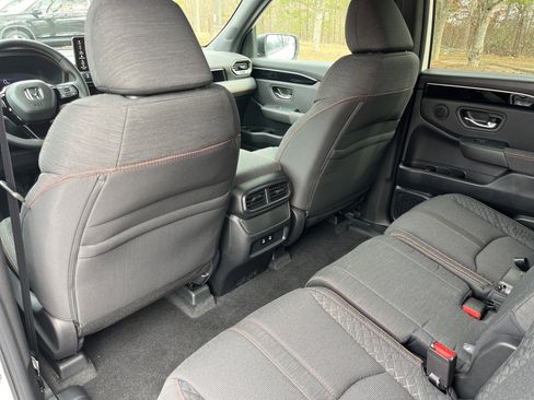New 2026 Honda Pilot Sport image 17