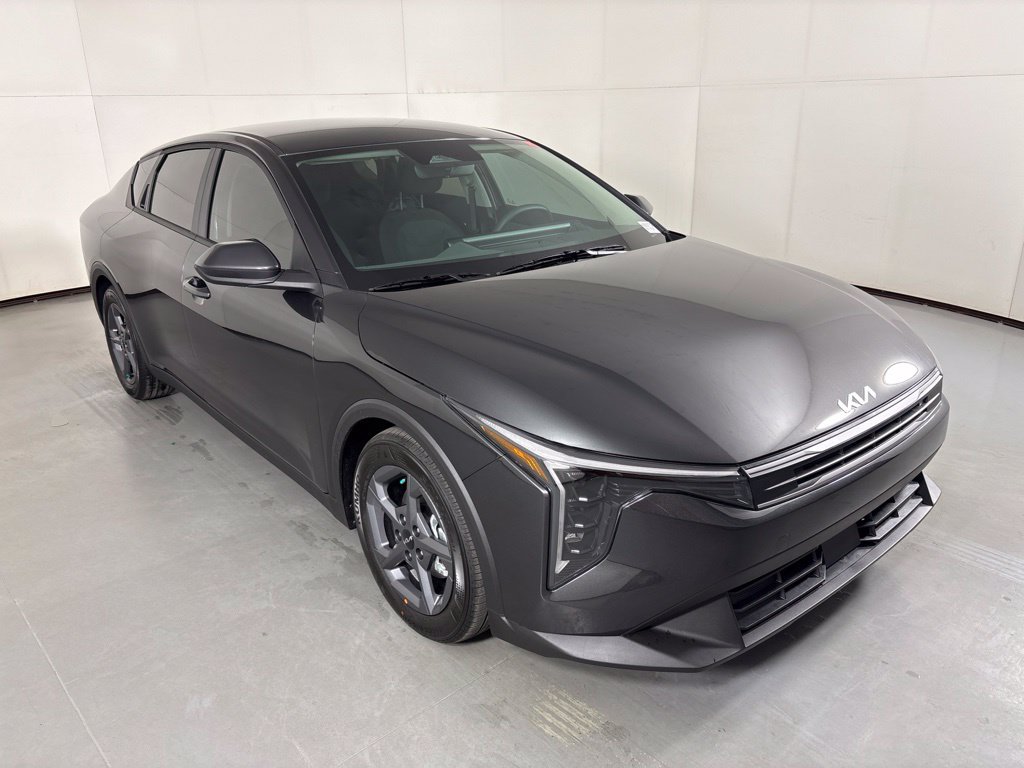 New 2026 Kia K4 FWD image 2