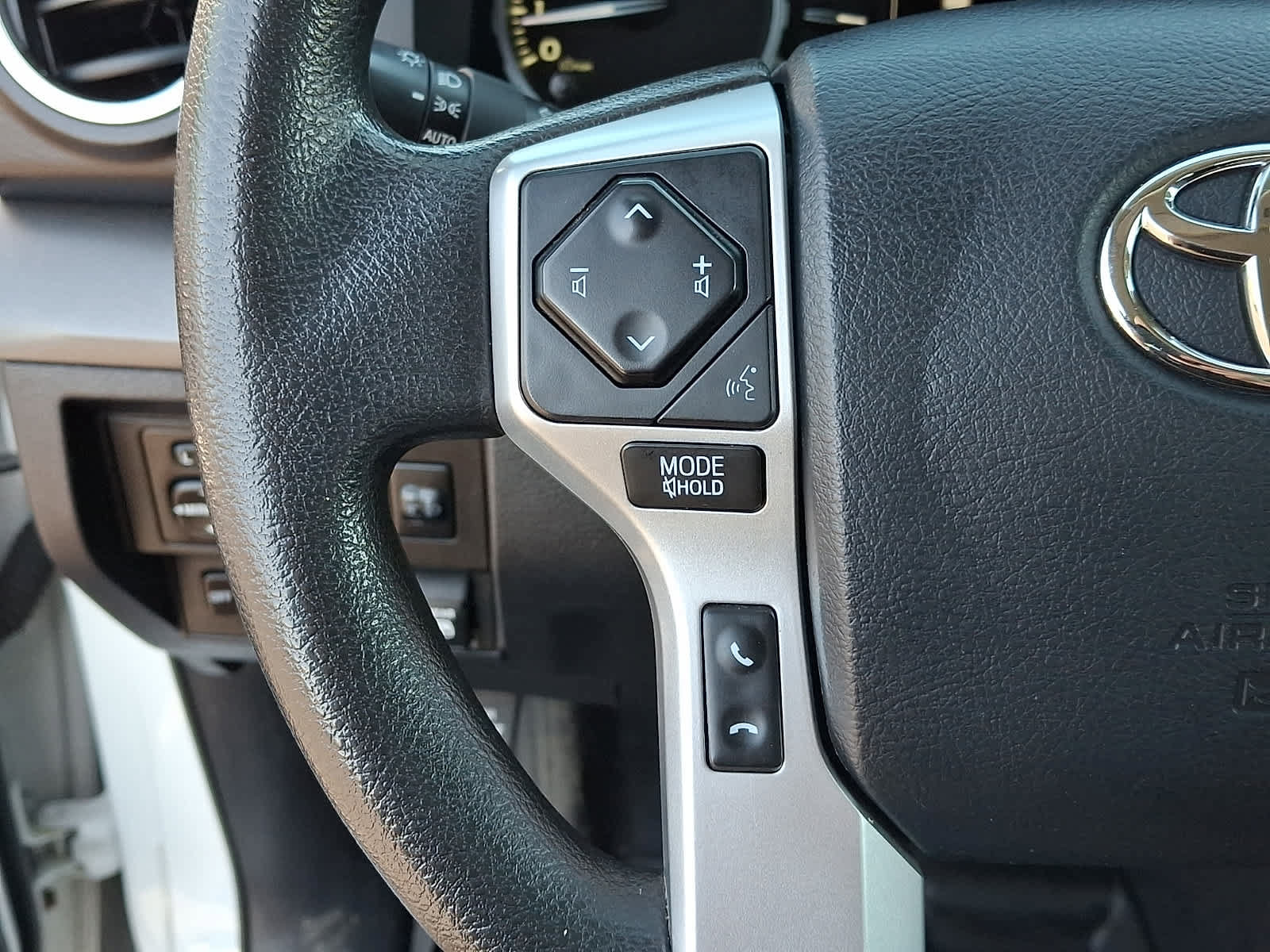Used 2020 Toyota Tundra SR5 w/ TRD Off-Road Package AWD/4WD image 24