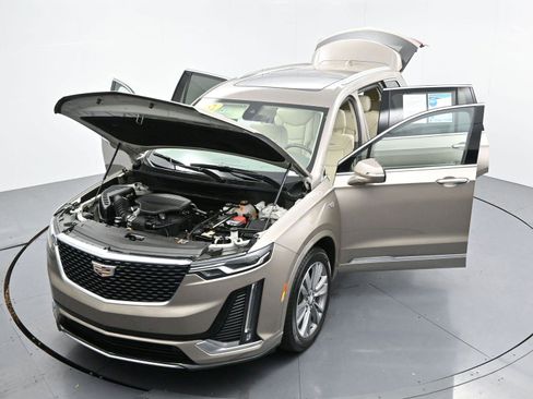 Used 2022 Cadillac XT6 Premium Luxury image 51