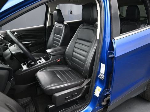 Used 2019 Ford Escape Titanium FWD image 11