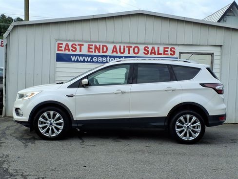 Used 2018 Ford Escape Titanium w/ Ford Safe & Smart Package FWD image 2