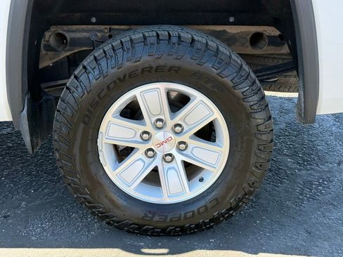 Used 2016 GMC Sierra 1500 SLE w/ SLE Value Package image 6