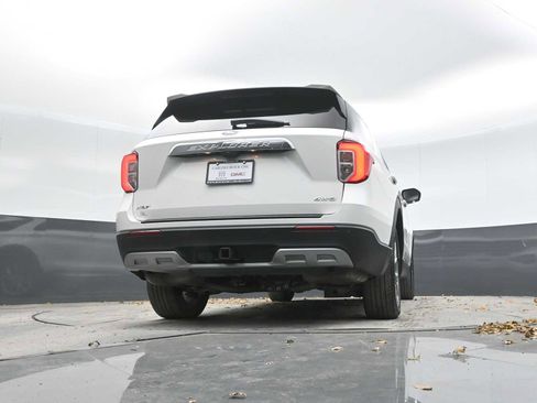 Used 2022 Ford Explorer XLT w/ Equipment Group 202A image 40