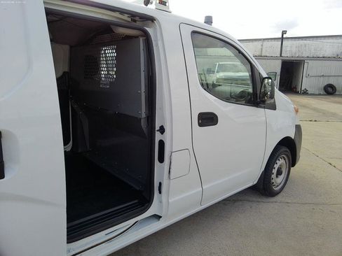 Used 2014 Nissan NV200 S w/ Cruise Control Package image 19
