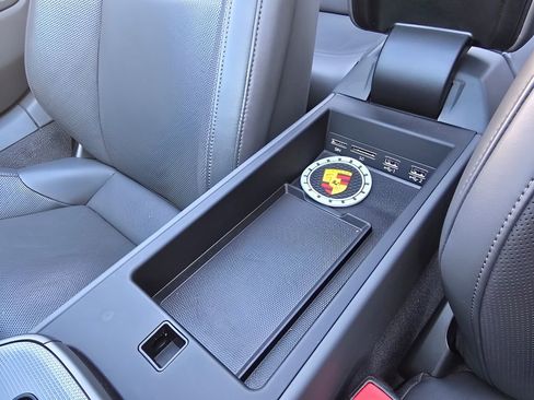 Used 2021 Porsche 911 Carrera 4S image 31