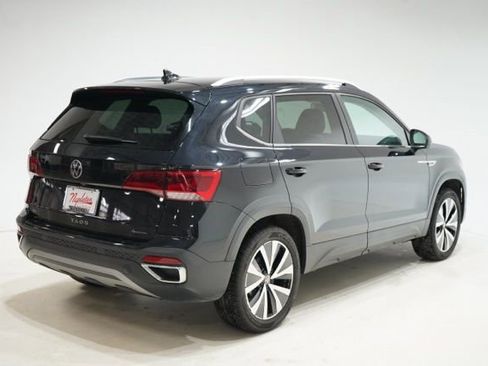 Used 2022 Volkswagen Taos SE AWD/4WD image 8