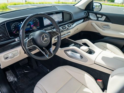 Used 2024 Mercedes-Benz GLE 450 4MATIC image 4