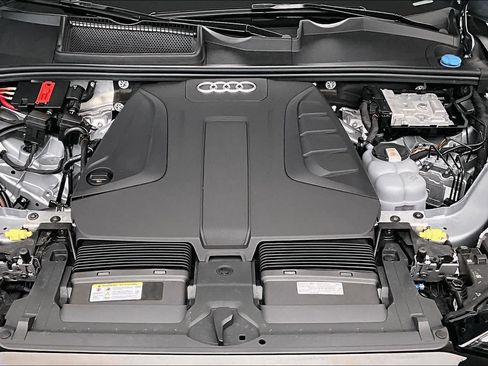 Certified 2026 Audi Q7 2.0T Premium Plus AWD/4WD image 30