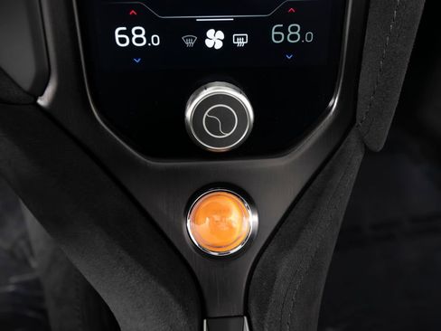 Used 2025 McLaren 750S Spider RWD image 25