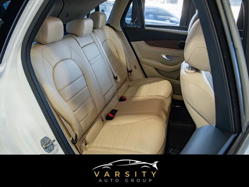Used 2021 Mercedes-Benz GLC 300 4MATIC image 16